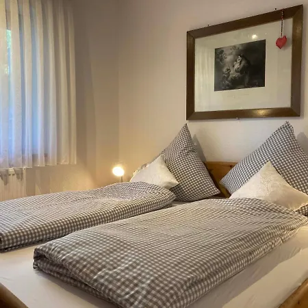 Edelweiss Apartment *