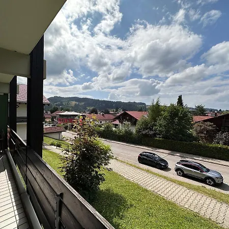 Edelweiss Apartment *